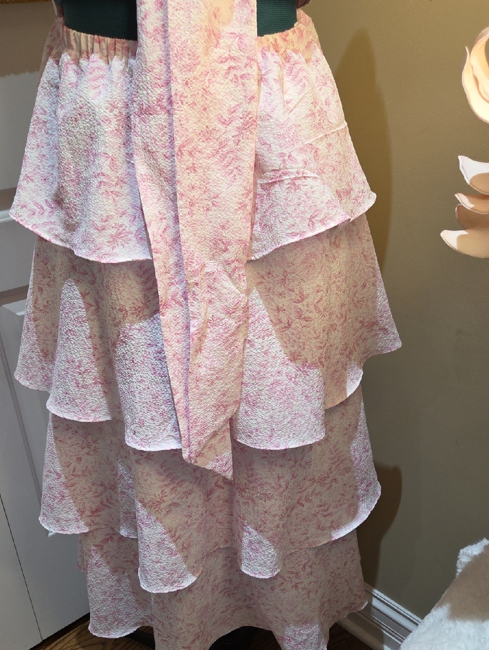 Nwot Medium Mine Pink Tiered Floral Ruffle Dress - Picture 10 of 17